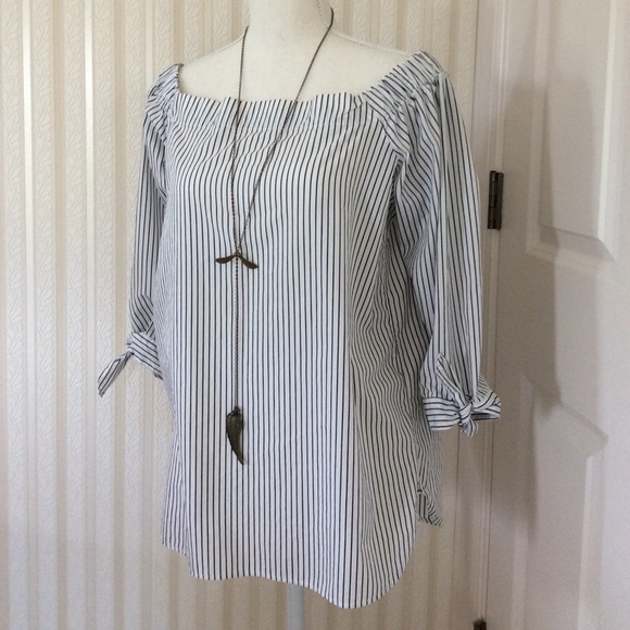 Banana Republic Tops - Off The Shoulder Top Size M
